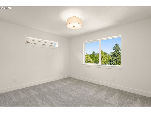 18933 Sw Hazelwood Ln L-9, Beaverton, OR 97078