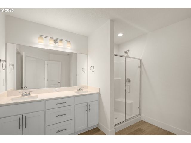 18933 Sw Hazelwood Ln L-9, Beaverton, OR 97078