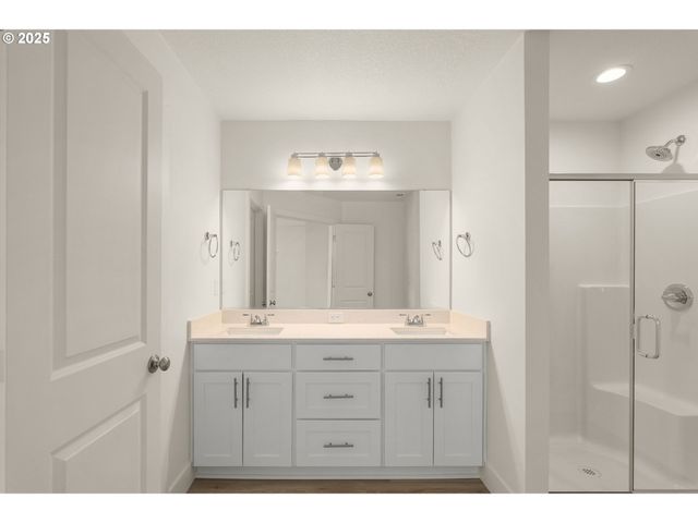 18933 Sw Hazelwood Ln L-9, Beaverton, OR 97078