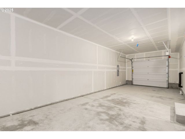 18933 Sw Hazelwood Ln L-9, Beaverton, OR 97078