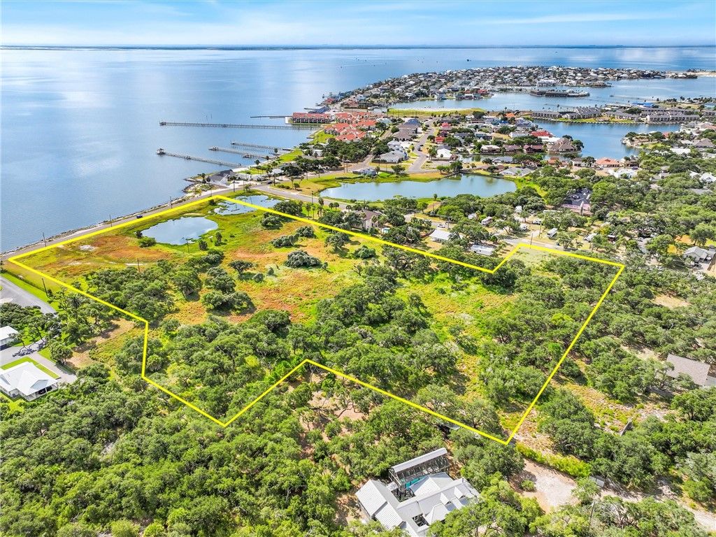 417 S Fulton Beach, Rockport, TX 78382 — exterior