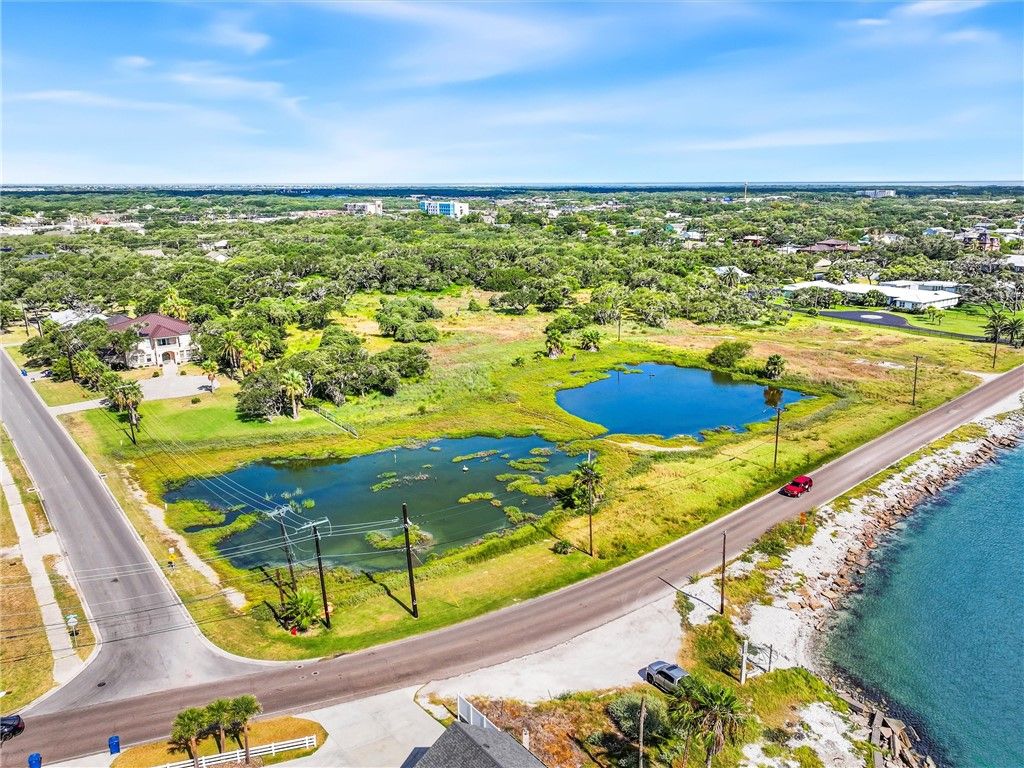 417 S Fulton Beach, Rockport, TX 78382 — photo 2