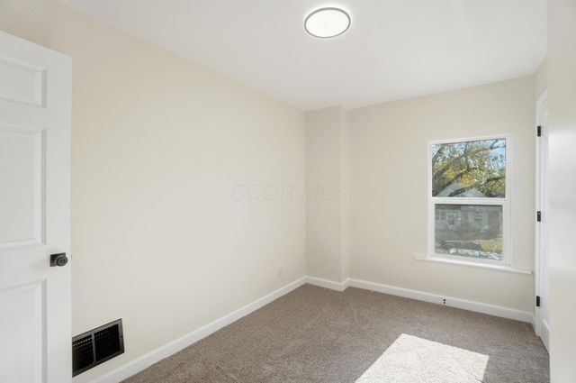 2250 Willamont Avenue, Columbus, OH 43219