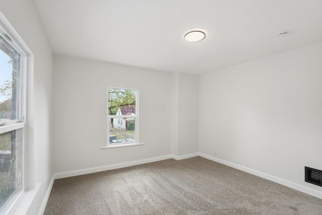 2250 Willamont Avenue, Columbus, OH 43219