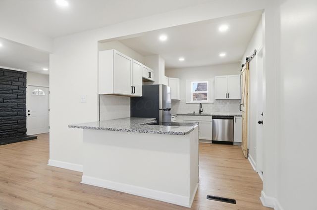 2250 Willamont Avenue, Columbus, OH 43219