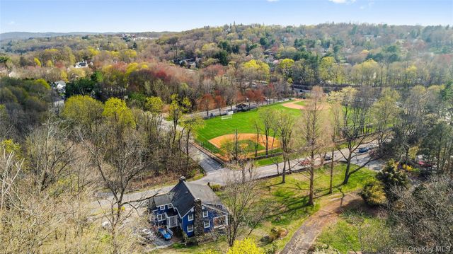 75 Chappaqua Road, Briarcliff Manor, NY 10510