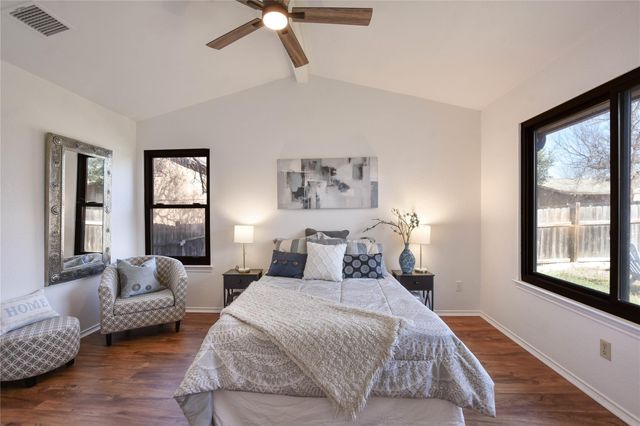 1400 Piney Creek LN, Cedar Park, TX 78613