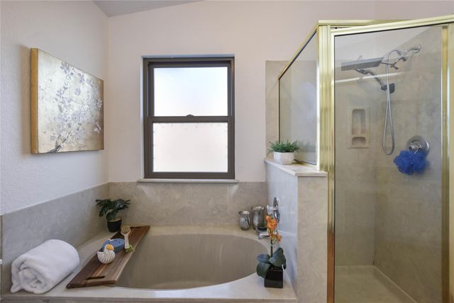 1400 Piney Creek LN, Cedar Park, TX 78613