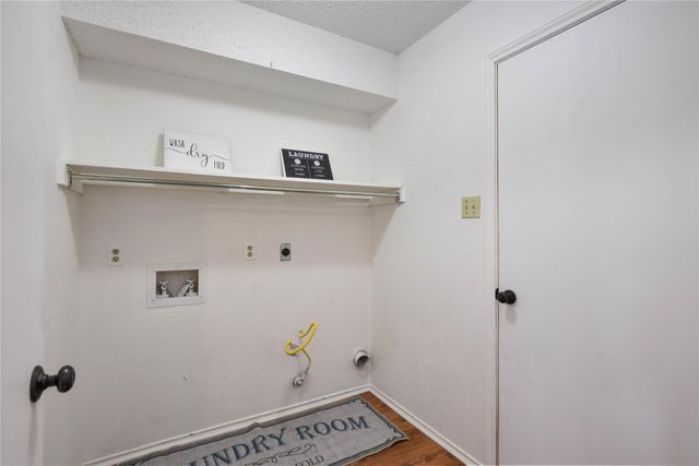 1400 Piney Creek LN, Cedar Park, TX 78613