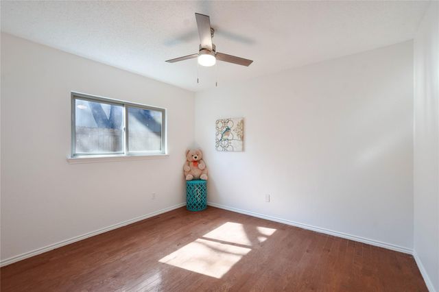 1400 Piney Creek LN, Cedar Park, TX 78613