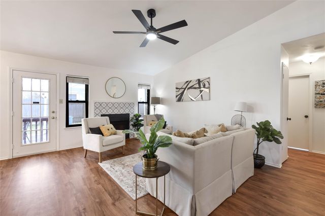 1400 Piney Creek LN, Cedar Park, TX 78613