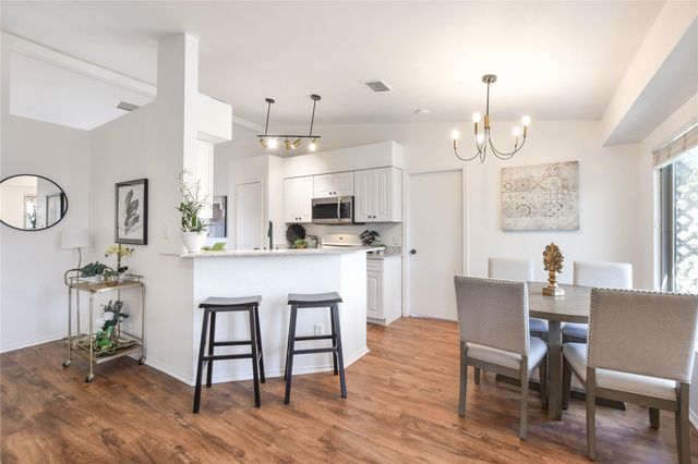 1400 Piney Creek LN, Cedar Park, TX 78613