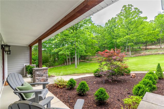 2357 Fox Trail, Fayetteville, AR 72703
