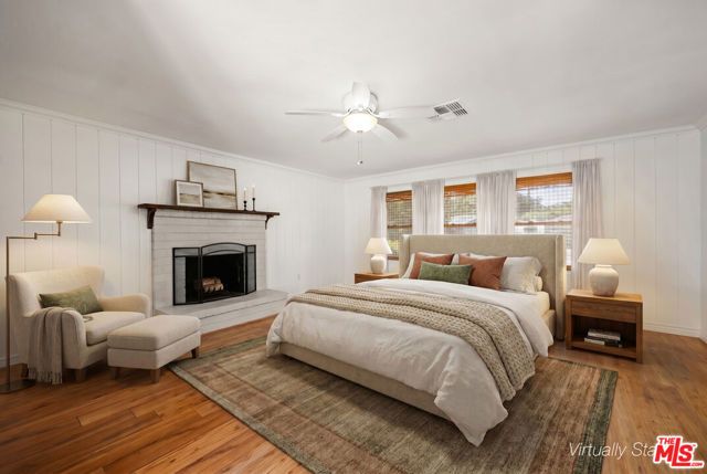 17031 Enadia Way, Los Angeles, CA 91406