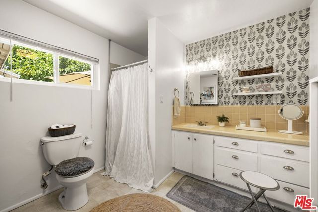 17031 Enadia Way, Los Angeles, CA 91406