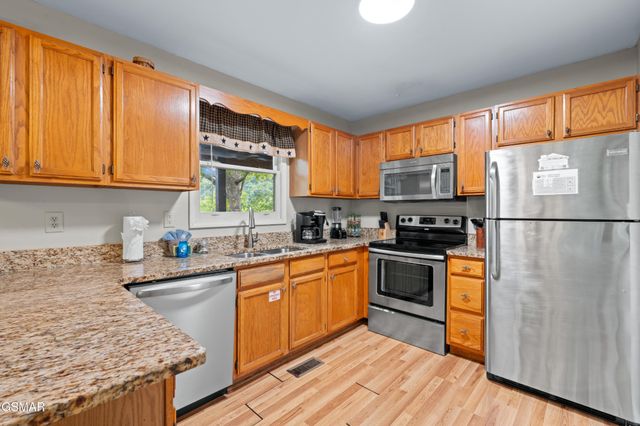 2050 Abbey Lane Way, Sevierville, TN 37862