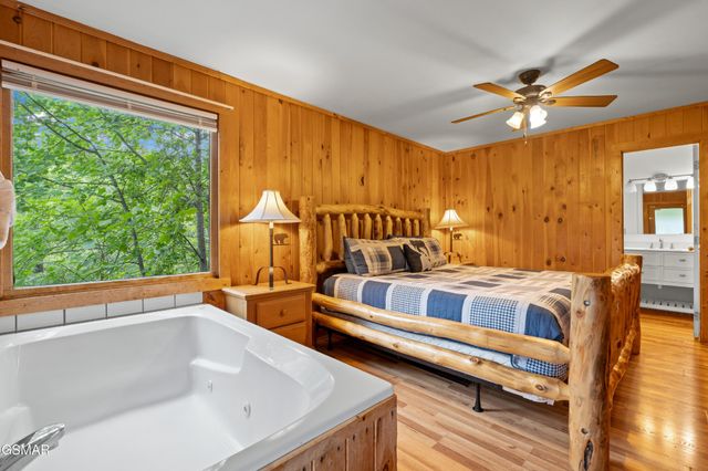 2050 Abbey Lane Way, Sevierville, TN 37862