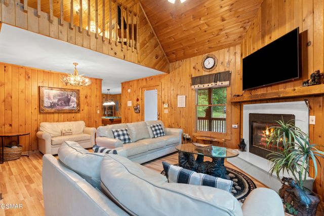 2050 Abbey Lane Way, Sevierville, TN 37862