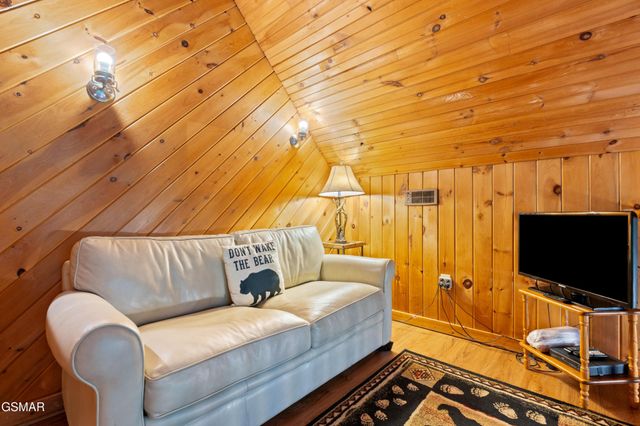 2050 Abbey Lane Way, Sevierville, TN 37862