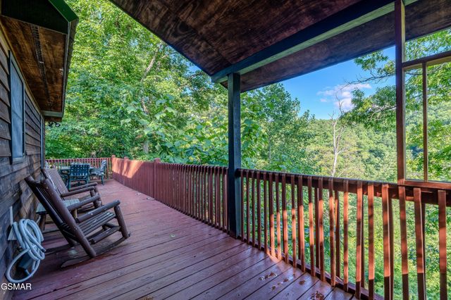 2050 Abbey Lane Way, Sevierville, TN 37862