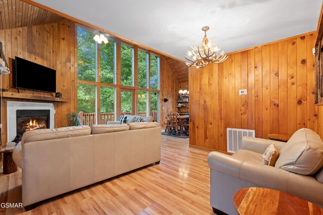 2050 Abbey Lane Way, Sevierville, TN 37862