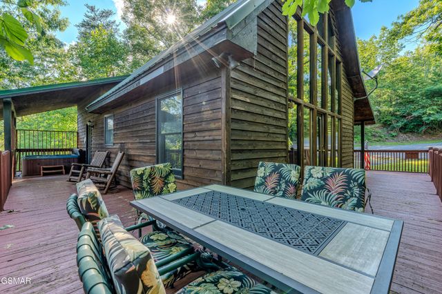 2050 Abbey Lane Way, Sevierville, TN 37862