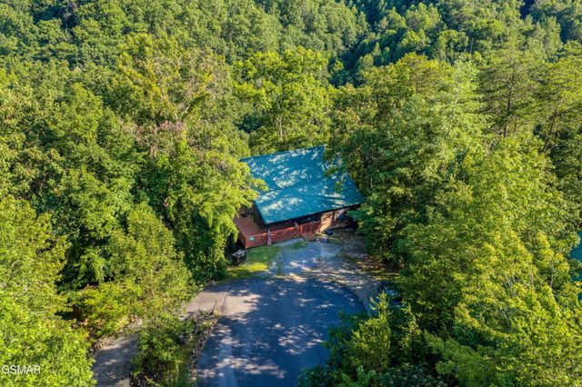2050 Abbey Lane Way, Sevierville, TN 37862