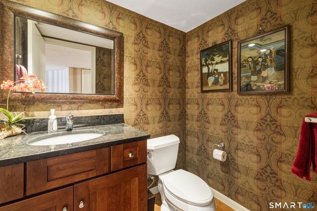 791 Prospect Avenue 17, West Hartford, CT 06105