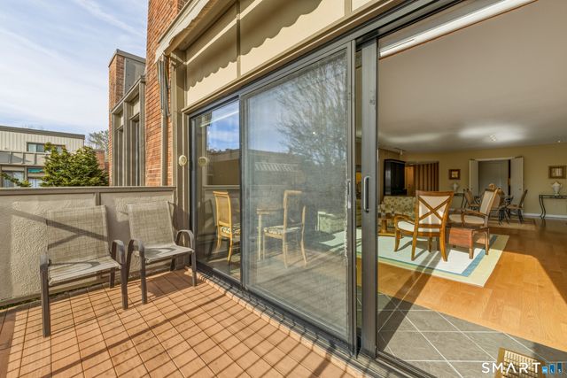 791 Prospect Avenue 17, West Hartford, CT 06105