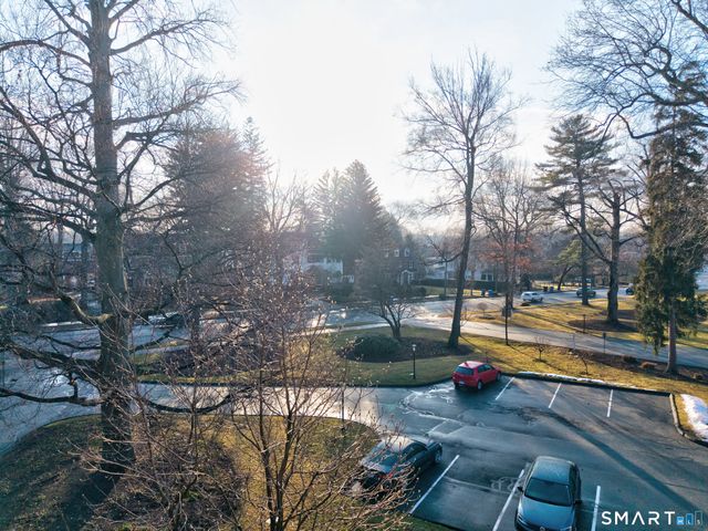 791 Prospect Avenue 17, West Hartford, CT 06105