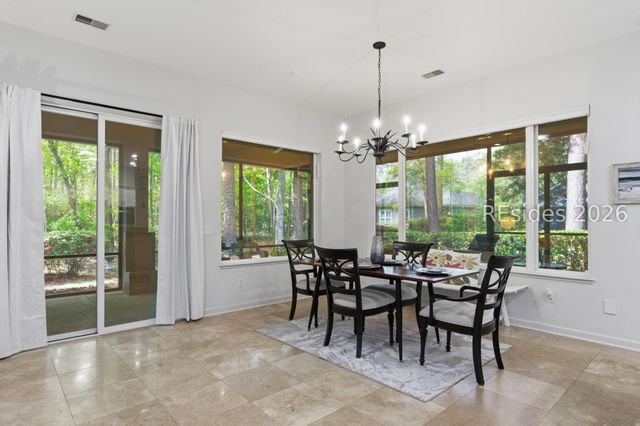 2 Holly Ln, Bluffton, SC 29909