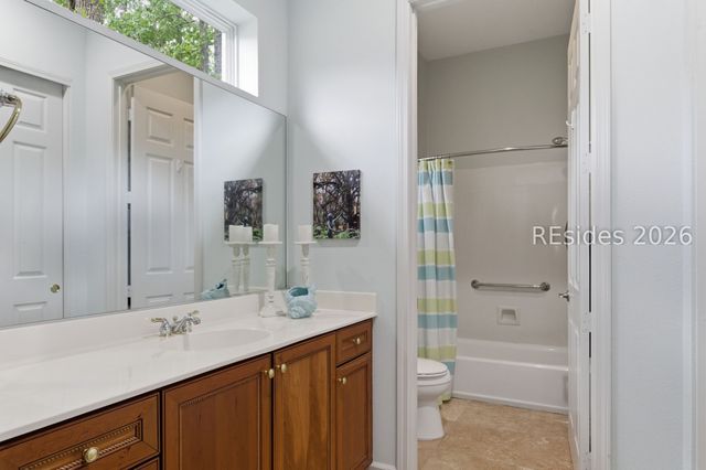 2 Holly Ln, Bluffton, SC 29909