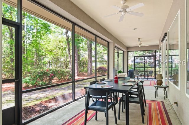 2 Holly Ln, Bluffton, SC 29909