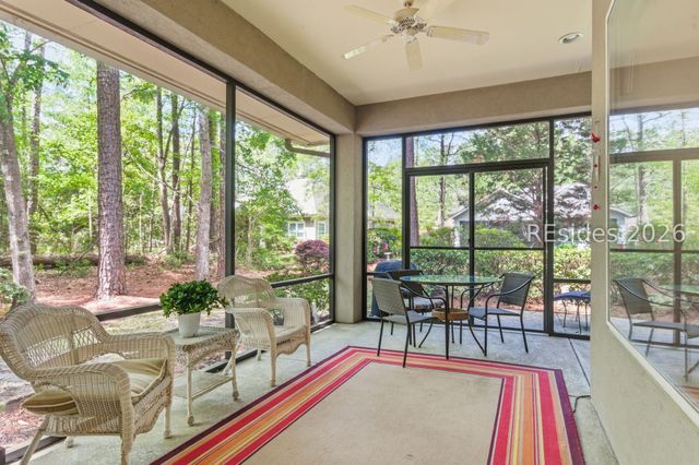 2 Holly Ln, Bluffton, SC 29909