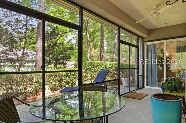 2 Holly Ln, Bluffton, SC 29909