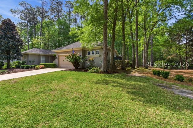 2 Holly Ln, Bluffton, SC 29909