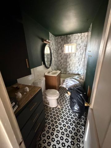 621 Alvarado Drive SE, Albuquerque, NM 87108