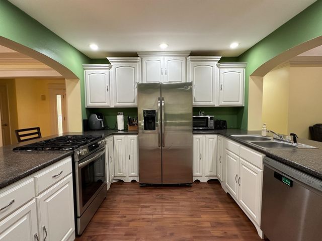 86 Cherokee Road, Cherokee Village, AR 72529