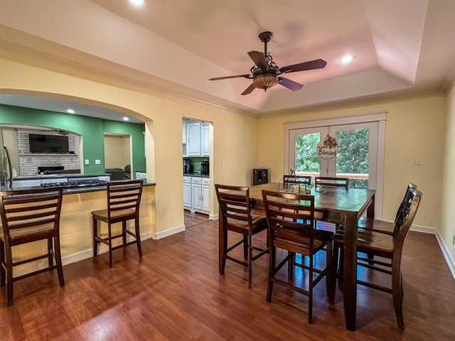 86 Cherokee Road, Cherokee Village, AR 72529