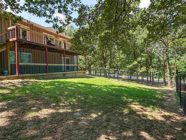 86 Cherokee Road, Cherokee Village, AR 72529