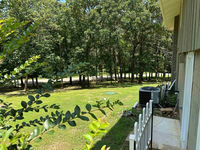 86 Cherokee Road, Cherokee Village, AR 72529