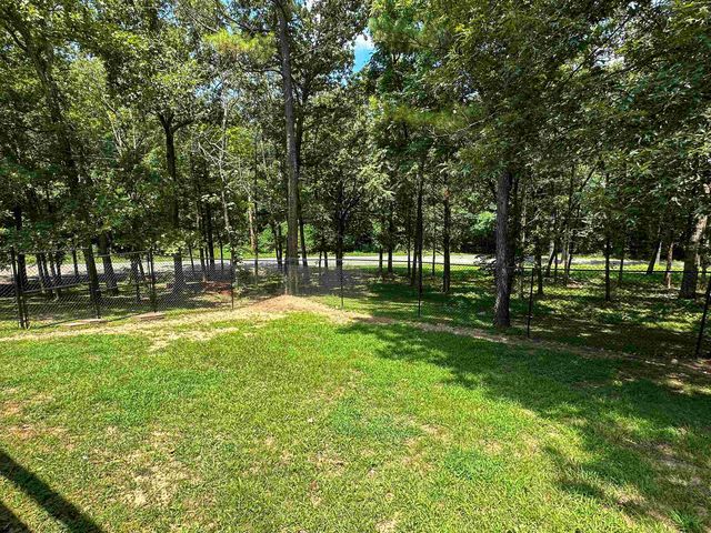 86 Cherokee Road, Cherokee Village, AR 72529