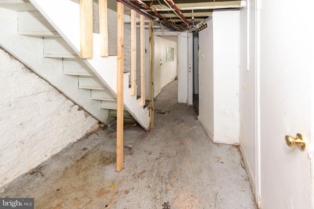 135 N HIGHLAND AVE, Baltimore, MD 21224