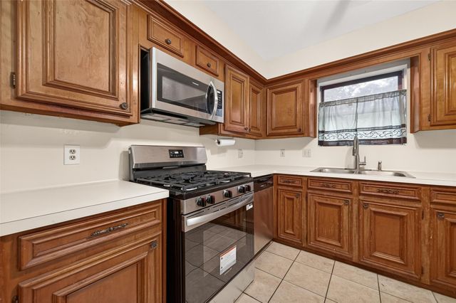 25131 Thrushwood Lane, Spring, TX 77373