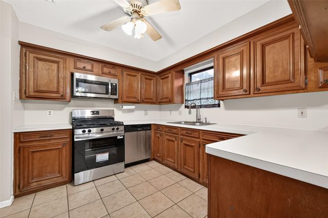 25131 Thrushwood Lane, Spring, TX 77373
