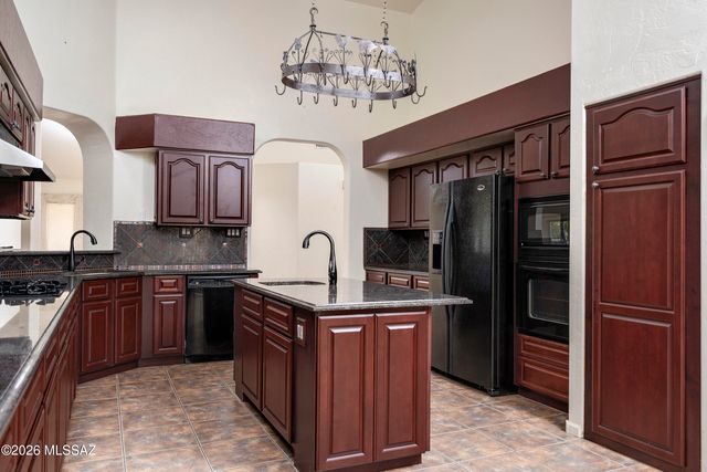 1820 W Wimbledon Way, Oro Valley, AZ 85737