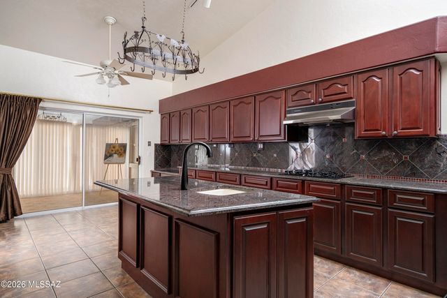 1820 W Wimbledon Way, Oro Valley, AZ 85737