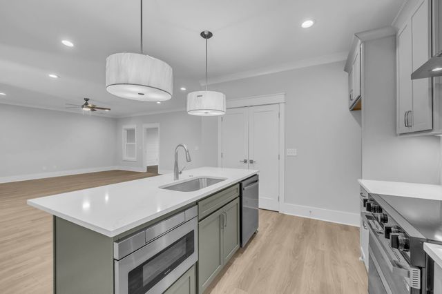 1960 Grace Johns Cir, Murfreesboro, TN 37128