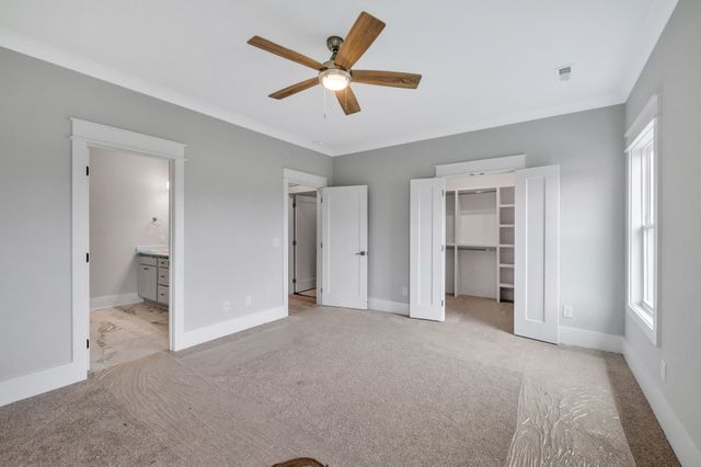 1960 Grace Johns Cir, Murfreesboro, TN 37128
