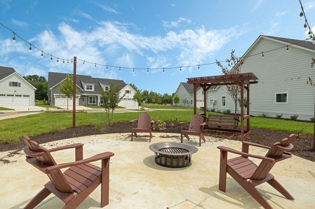 1960 Grace Johns Cir, Murfreesboro, TN 37128